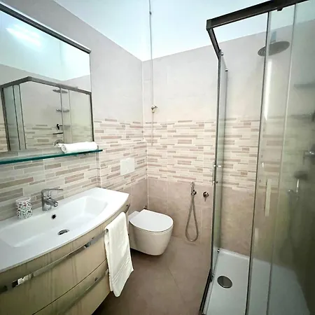 Enchanting For Six Guests Apartment *