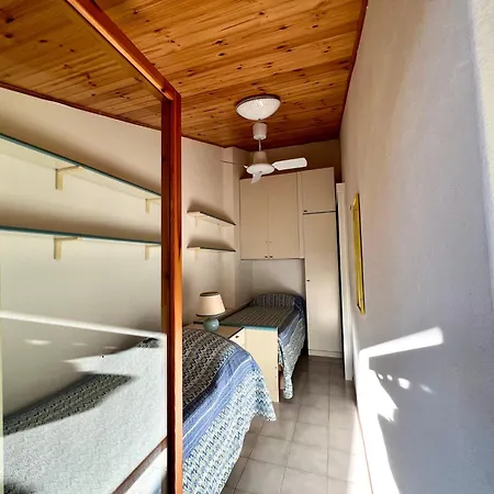 Enchanting For Six Guests Apartment Lignano Sabbiadoro
